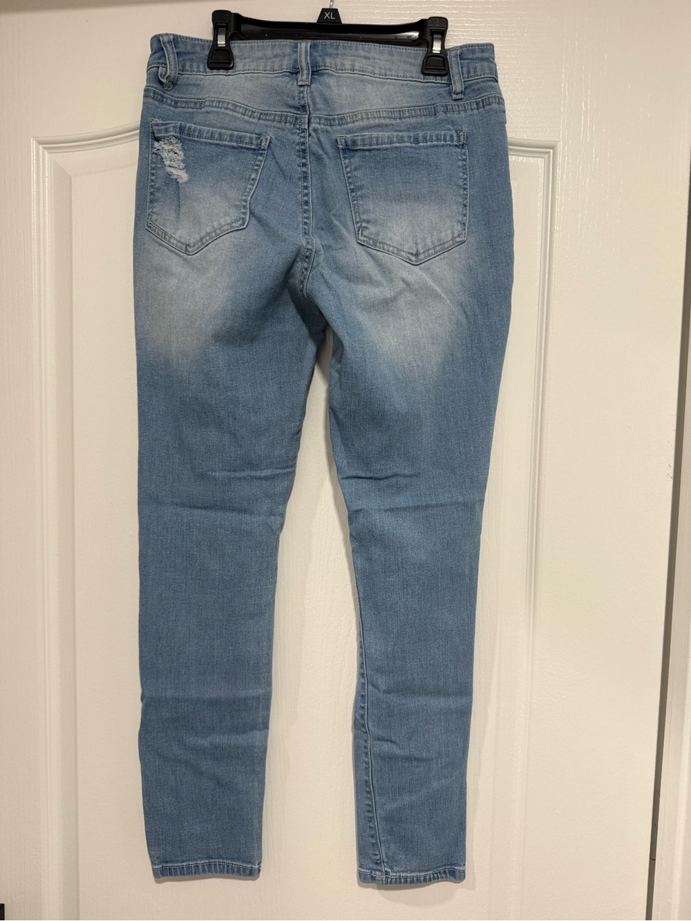 D. Jeans Light Wash Ripped Jeans - Picture 2 of 3